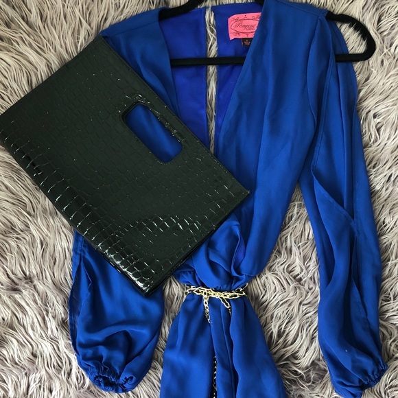 Black Crocodile Print Clutch - Picture 3 of 3